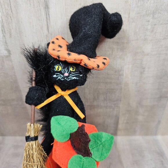 Annalee Black Cat On Pumpkin Halloween 2018 - Picture 2 of 8